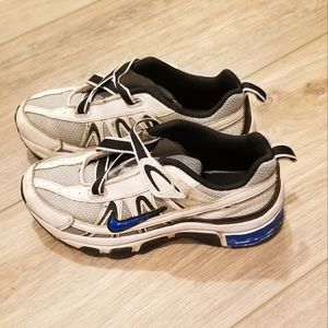 Nike Kids Little T- Run2 ALT Sneaker Shoes Silver Blue White Sz 3.5Y